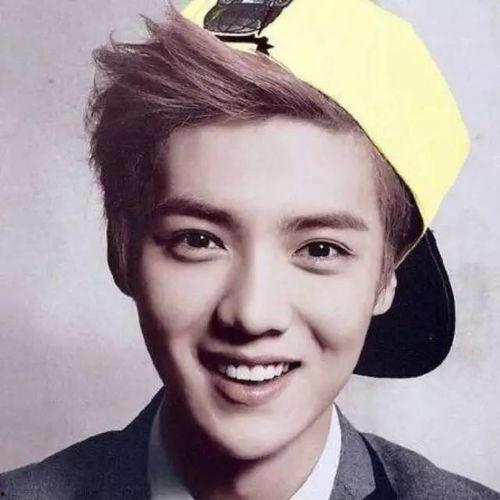 邓兰菲男朋友夏梁照片,邓兰菲男友的阳光魅力写真集